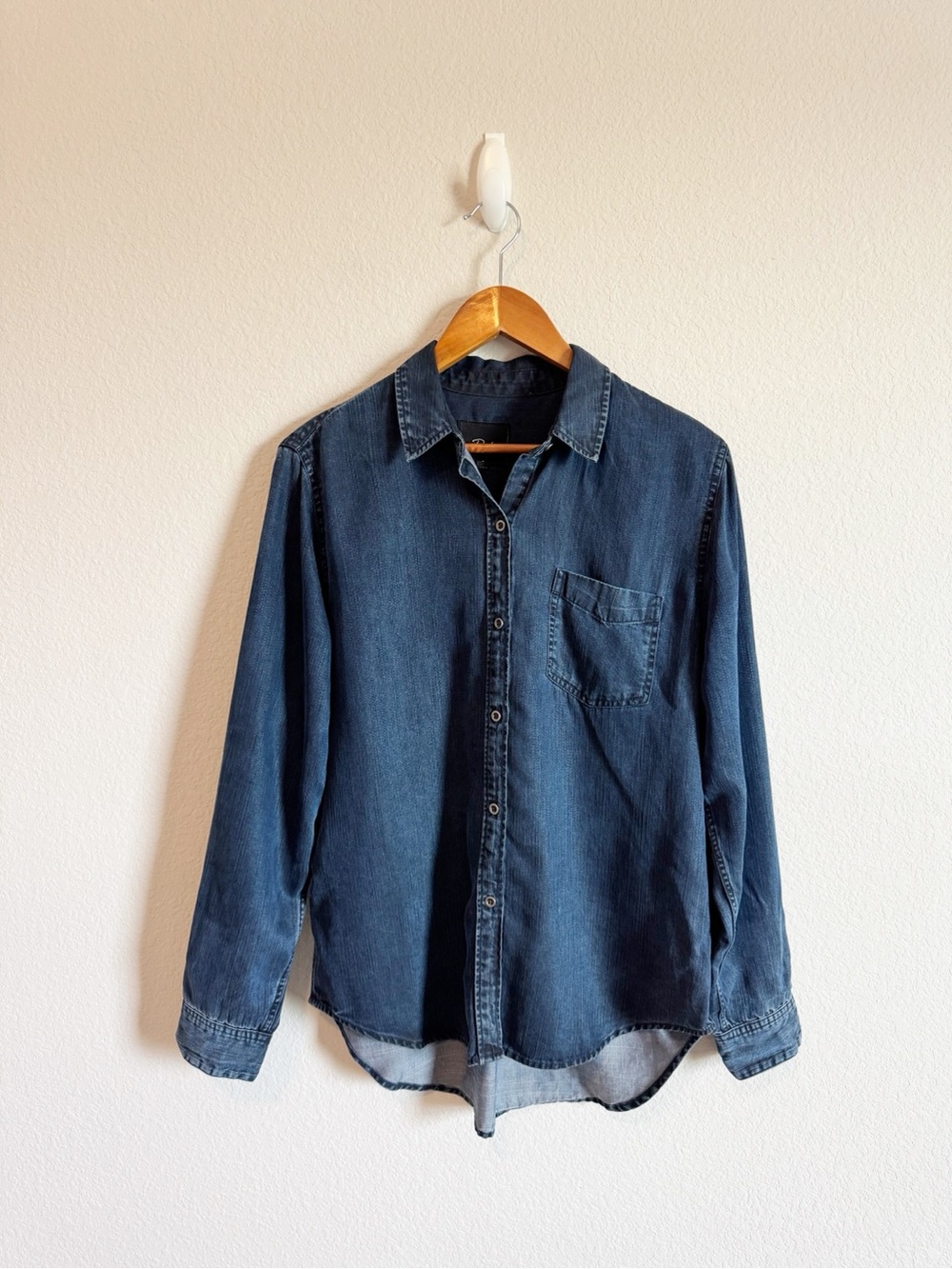 Rails Women's Ingrid Tencel Dark Indigo Chambray Button Down Top Size Small